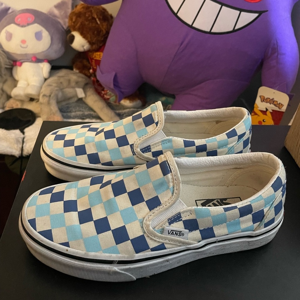 Blue checkered vans💙🩵🤍